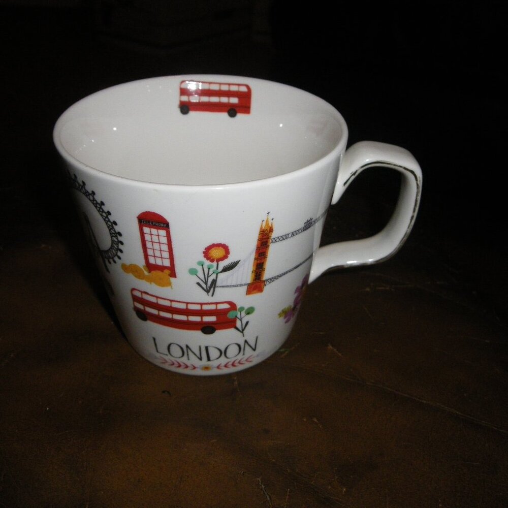 Grace Fine Ceramics London Location Coffee Mug Cup 12oz Red Bus Eye Tower Bridge